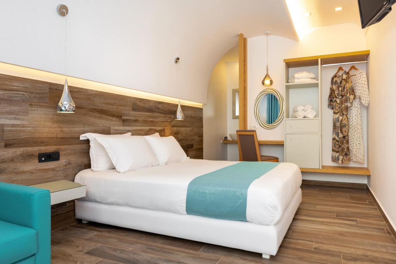 Deluxe Hotel Santorini Fira  Eksteriør bilde